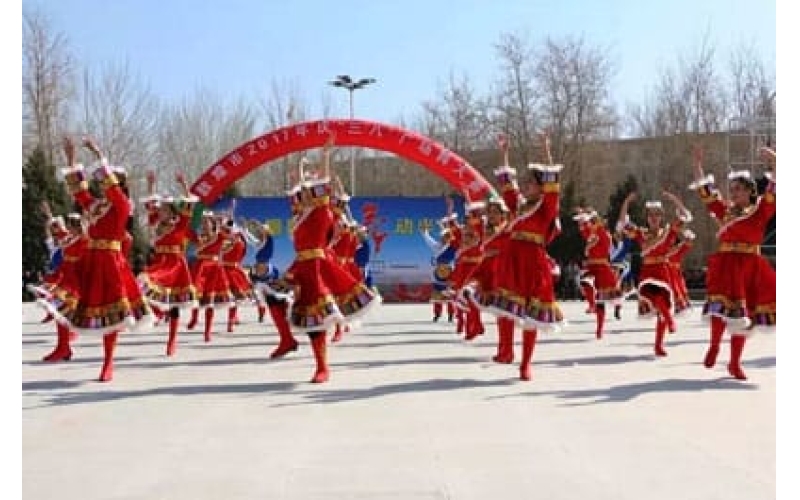 敦煌市2017年慶“三八”廣場舞大賽及“建設法治敦煌·巾幗在行動”“三八”維權(quán)宣傳活動